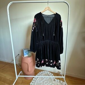 a.n.a A New Approach | Black Velvet Floral Long Sleeve Short Dress Size XL